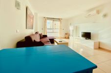 Apartamento en San Bartolomé de Tirajana - Click&Guest · Crisp Modern House in...