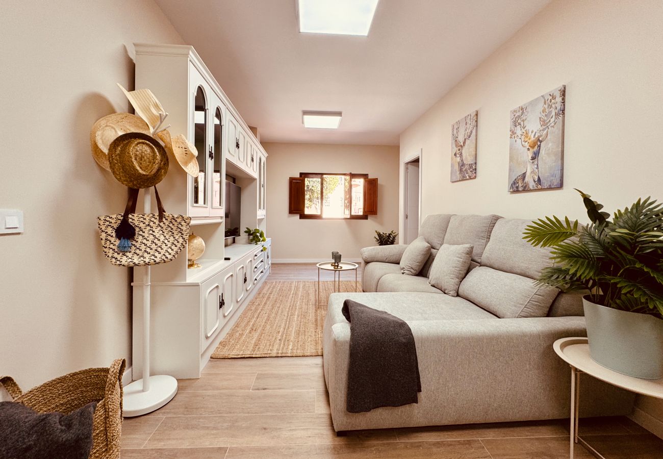 Apartamento en Santa Lucía de Tirajana - Click&Guest - Cosmopolis 1