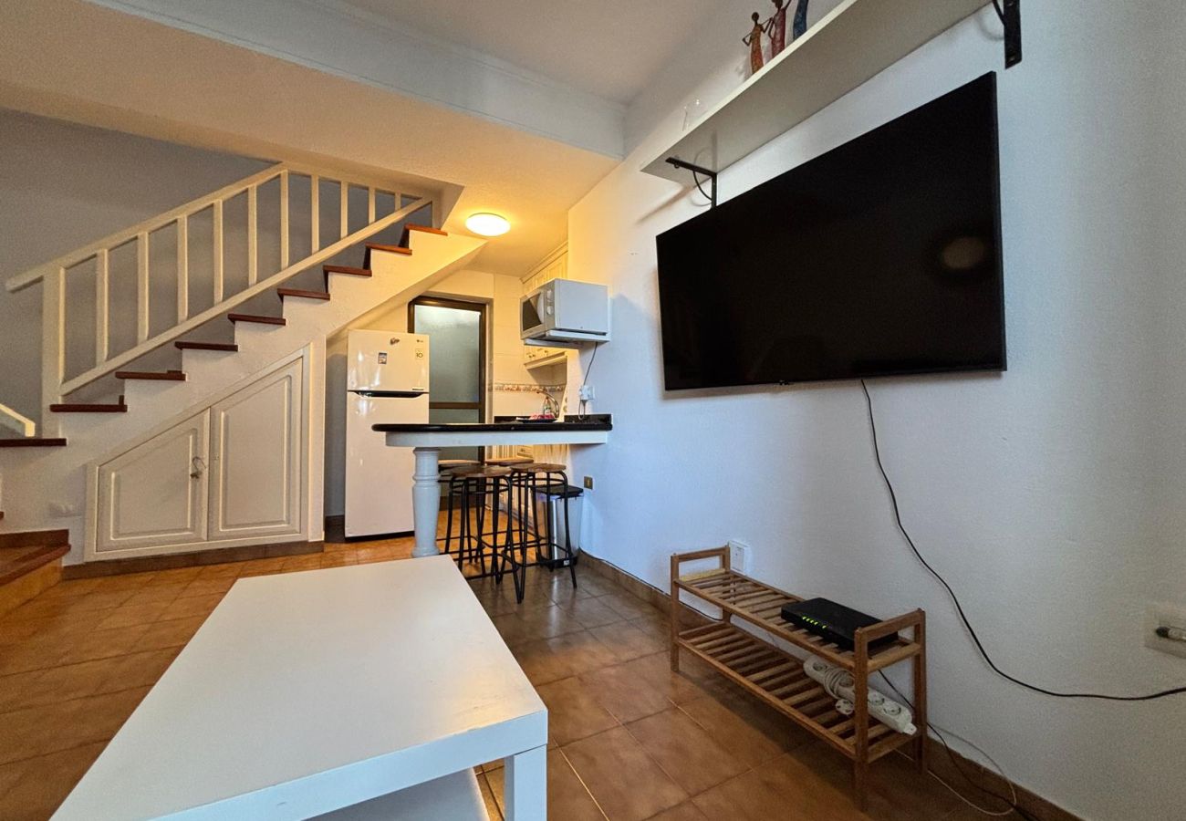 Bungalow en San Bartolomé de Tirajana - Click&Guest - Pool View Terrace in Maspalomas