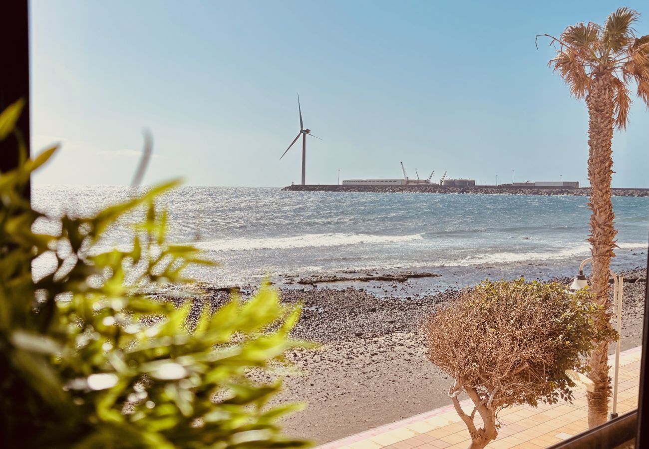 Ferienwohnung in Agüimes - Click&Guest - Radiant Home with Sea Views