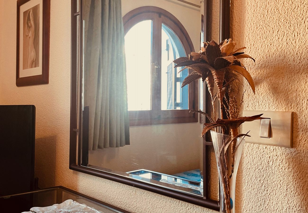 Ferienwohnung in Mogán - Fresh Flat with Terrace in Puerto Rico