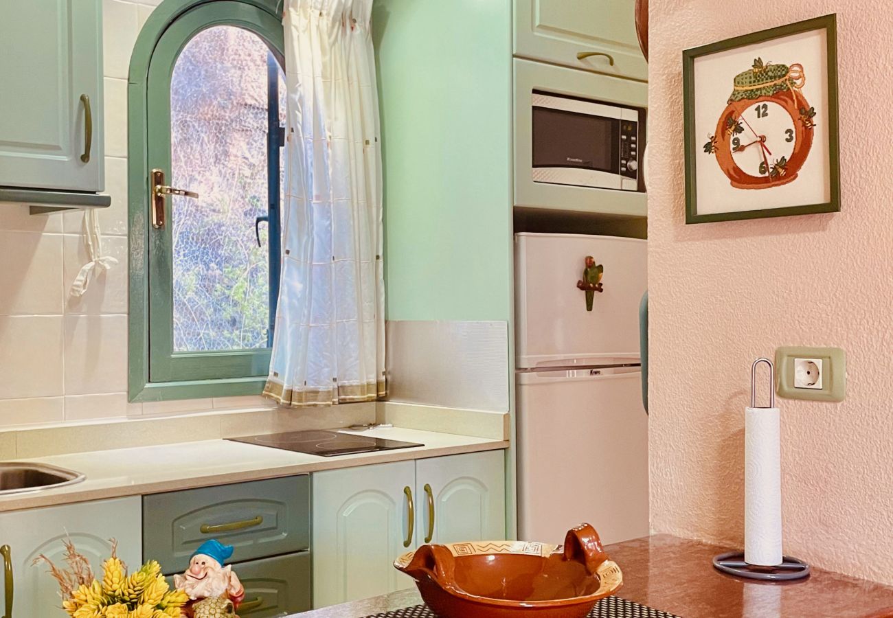 Ferienwohnung in Mogán - Fresh Flat with Terrace in Puerto Rico