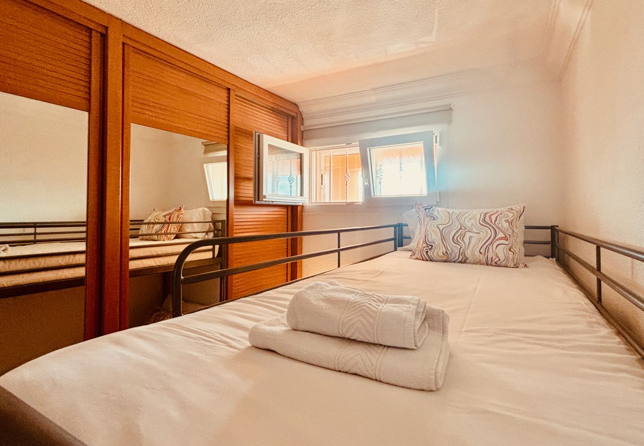 Apartment in Ingenio - Click&Guest - Great View Burrero Beach