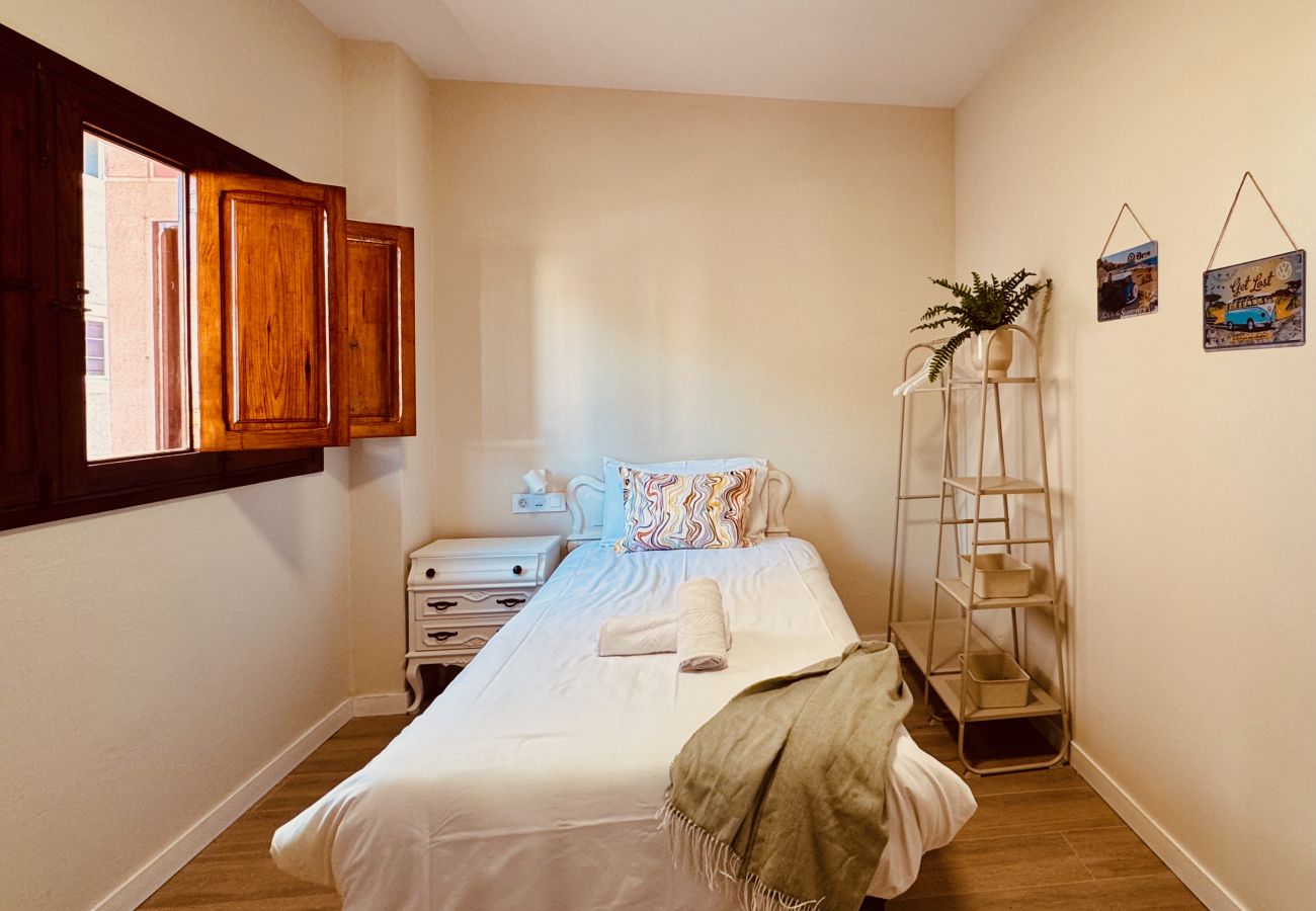 Apartment in Santa Lucía de Tirajana - Click&Guest - Cosmopolis 1