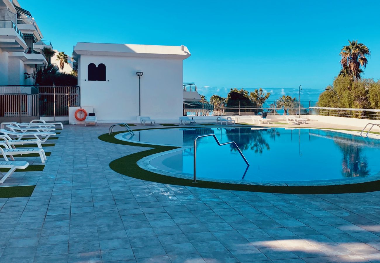 Apartment in Mogán - Fresh Flat with Terrace in Puerto Rico