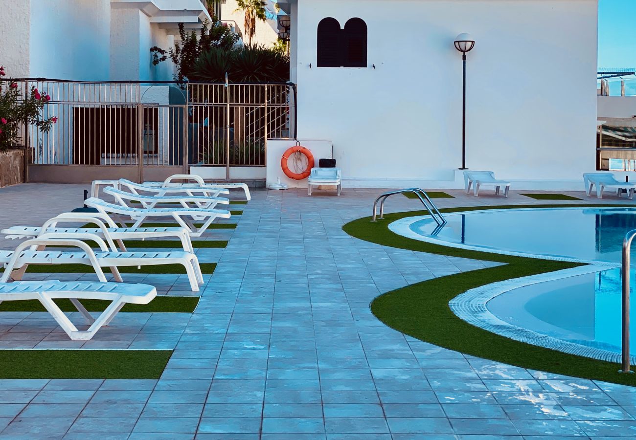 Apartment in Mogán - Fresh Flat with Terrace in Puerto Rico