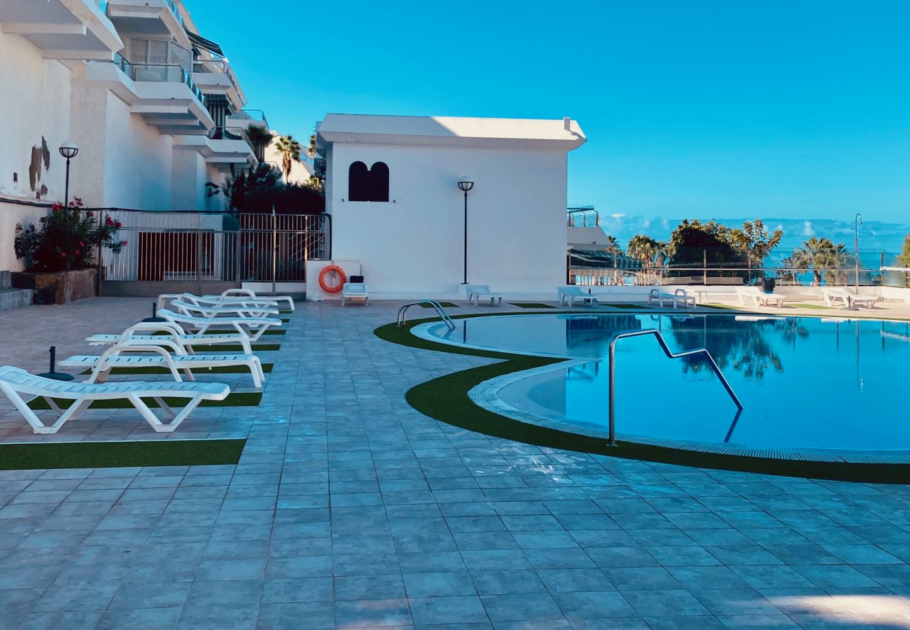 Apartment in Mogán - Fresh Flat with Terrace in Puerto Rico