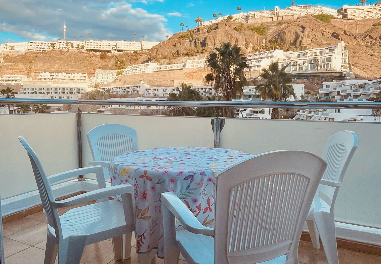 Apartment in Mogán - Fresh Flat with Terrace in Puerto Rico