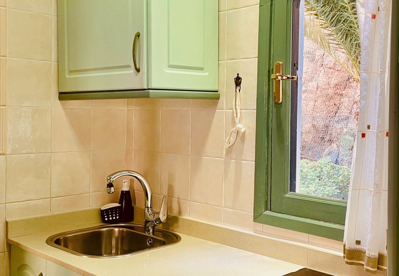 Apartment in Mogán - Fresh Flat with Terrace in Puerto Rico