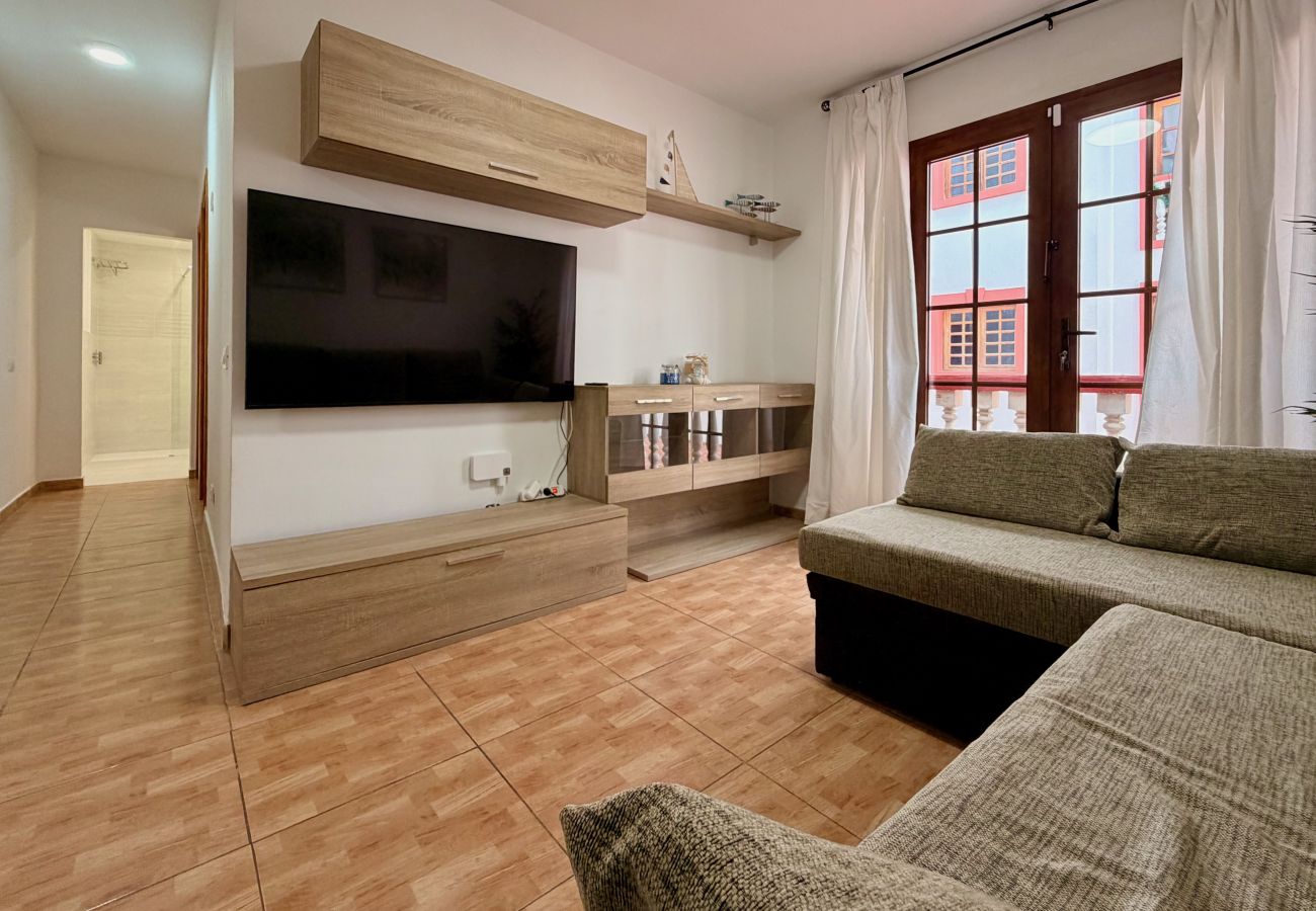 Apartment in Agüimes - Click&Guest - Seaside Serenity House