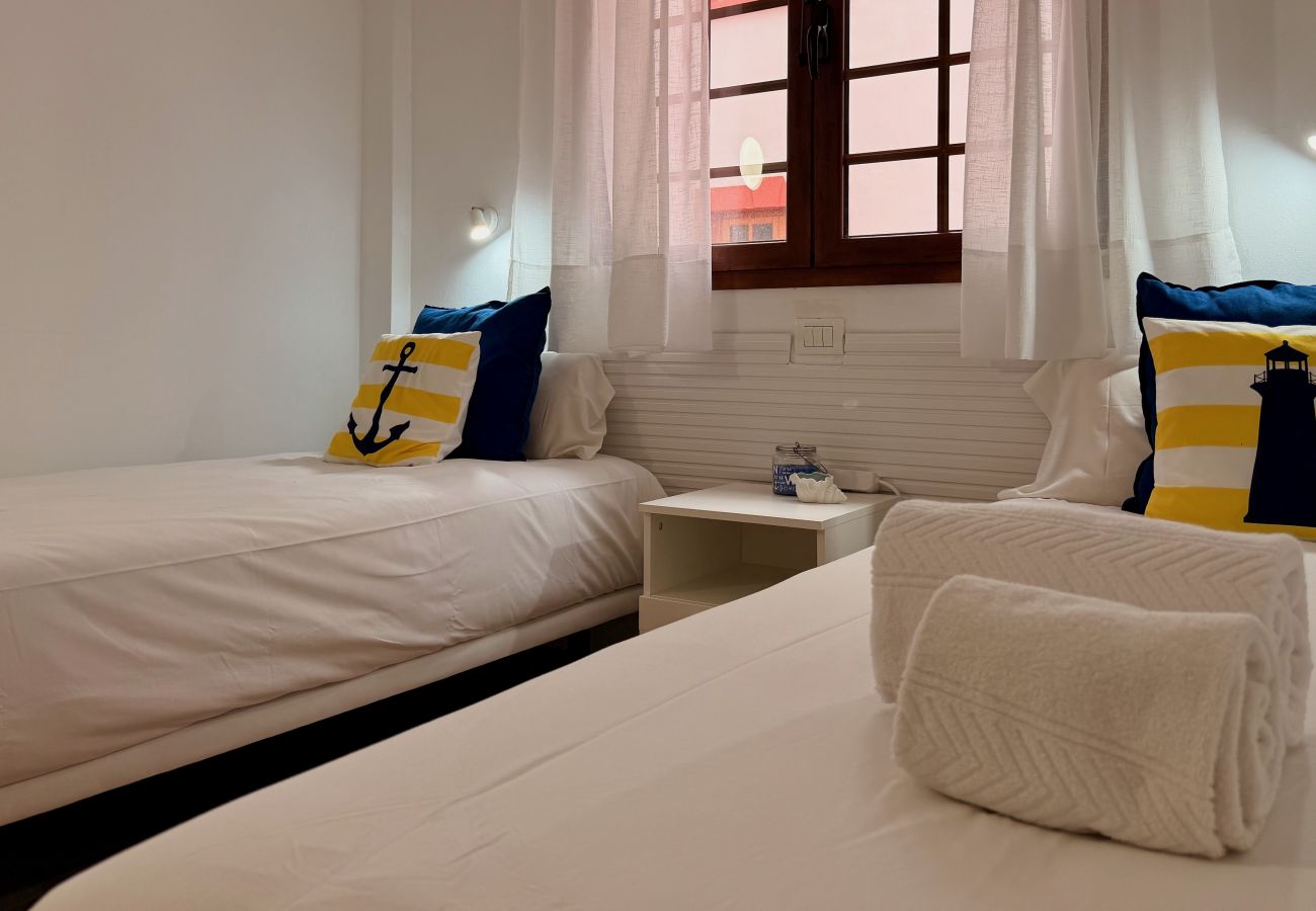 Apartment in Agüimes - Click&Guest - Seaside Serenity House