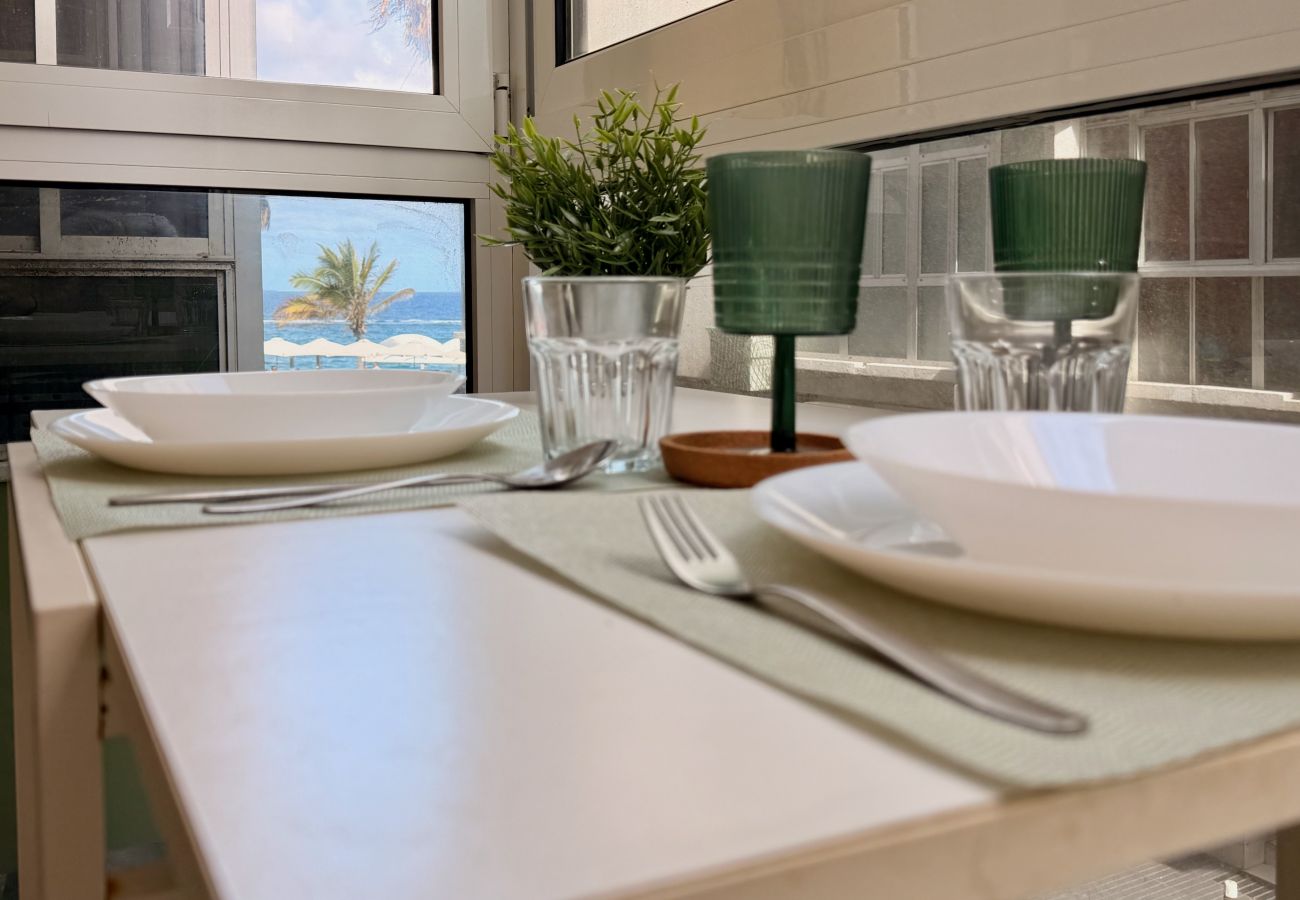 Apartment in Las Palmas de Gran Canaria - Click&Guest - Vivienda Vacacional Las Canteras