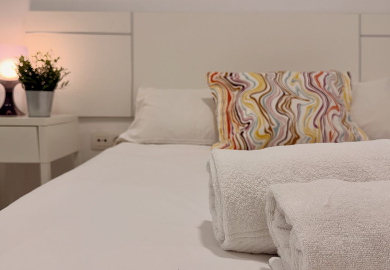 Apartment in Las Palmas de Gran Canaria - Click&Guest - Vivienda Vacacional Las Canteras