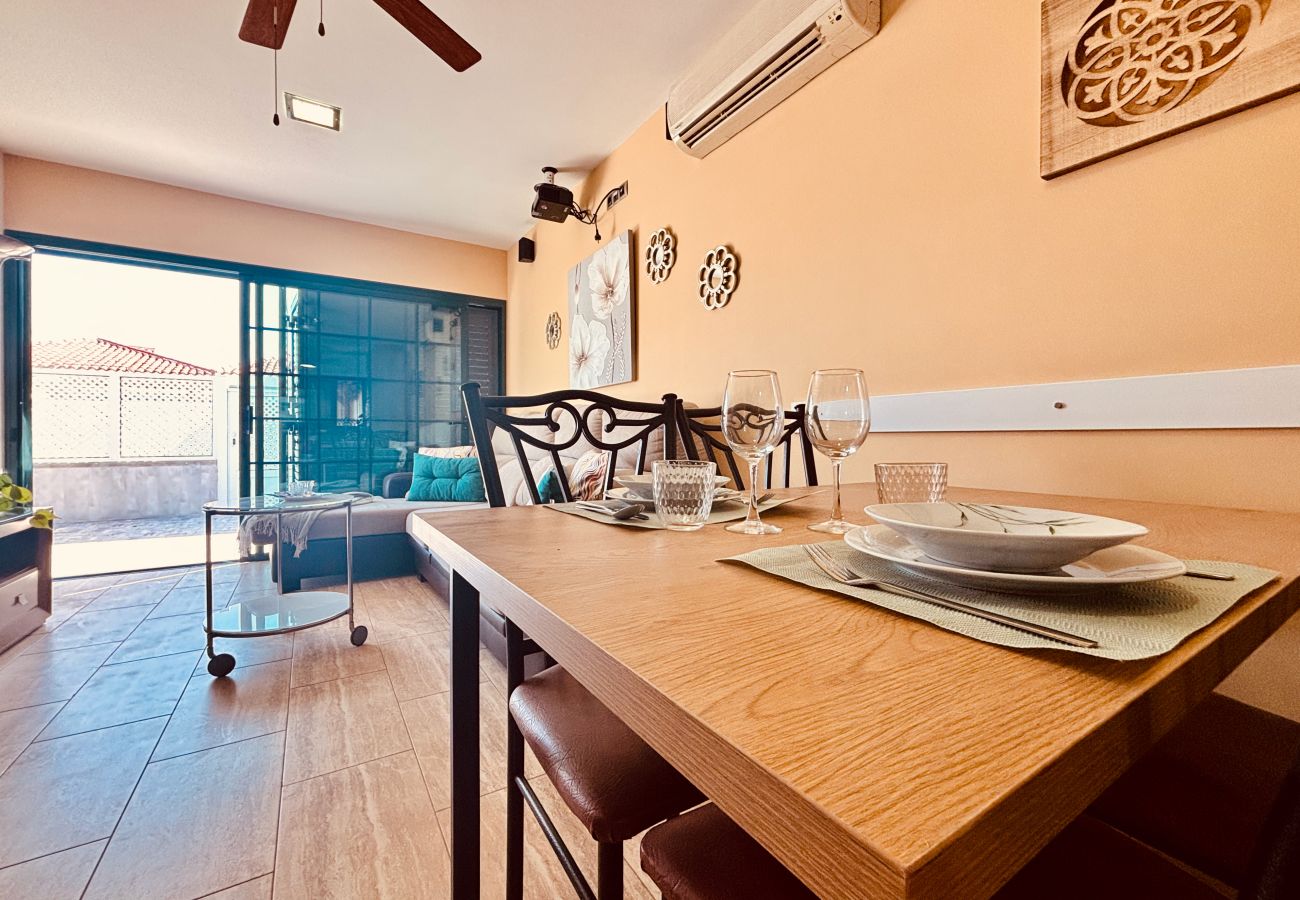 Maison mitoyenne à San Bartolomé de Tirajana - Tropical Horizon Escape in Maspalomas