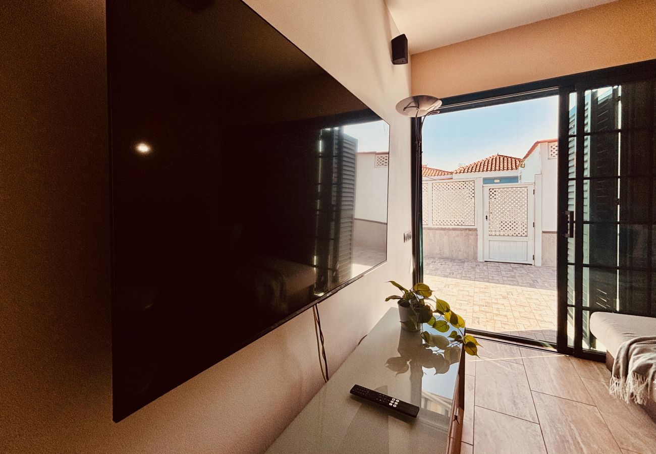 Maison mitoyenne à San Bartolomé de Tirajana - Tropical Horizon Escape in Maspalomas