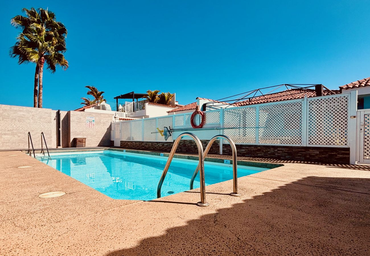 Maison mitoyenne à San Bartolomé de Tirajana - Tropical Horizon Escape in Maspalomas