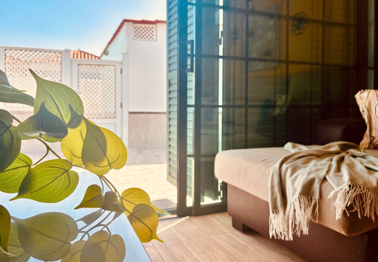 Maison mitoyenne à San Bartolomé de Tirajana - Tropical Horizon Escape in Maspalomas
